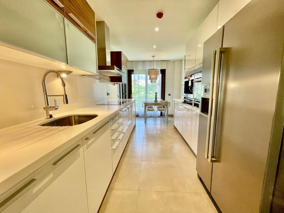 Doncella Beach , Apartamento Con Vistas Al Mar Estepona Luaran gambar
